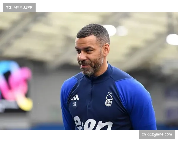 多位英超退役球星转型教练，参加英足总培训项目